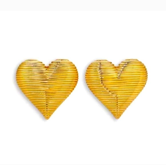 Heaven Mayhem Real Love III Gold Heart Textured Earrings - Picture 5 of 7